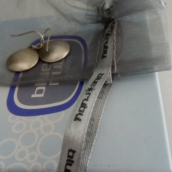 ARITZIA Silver Disc Earrings - Picture 4 of 5